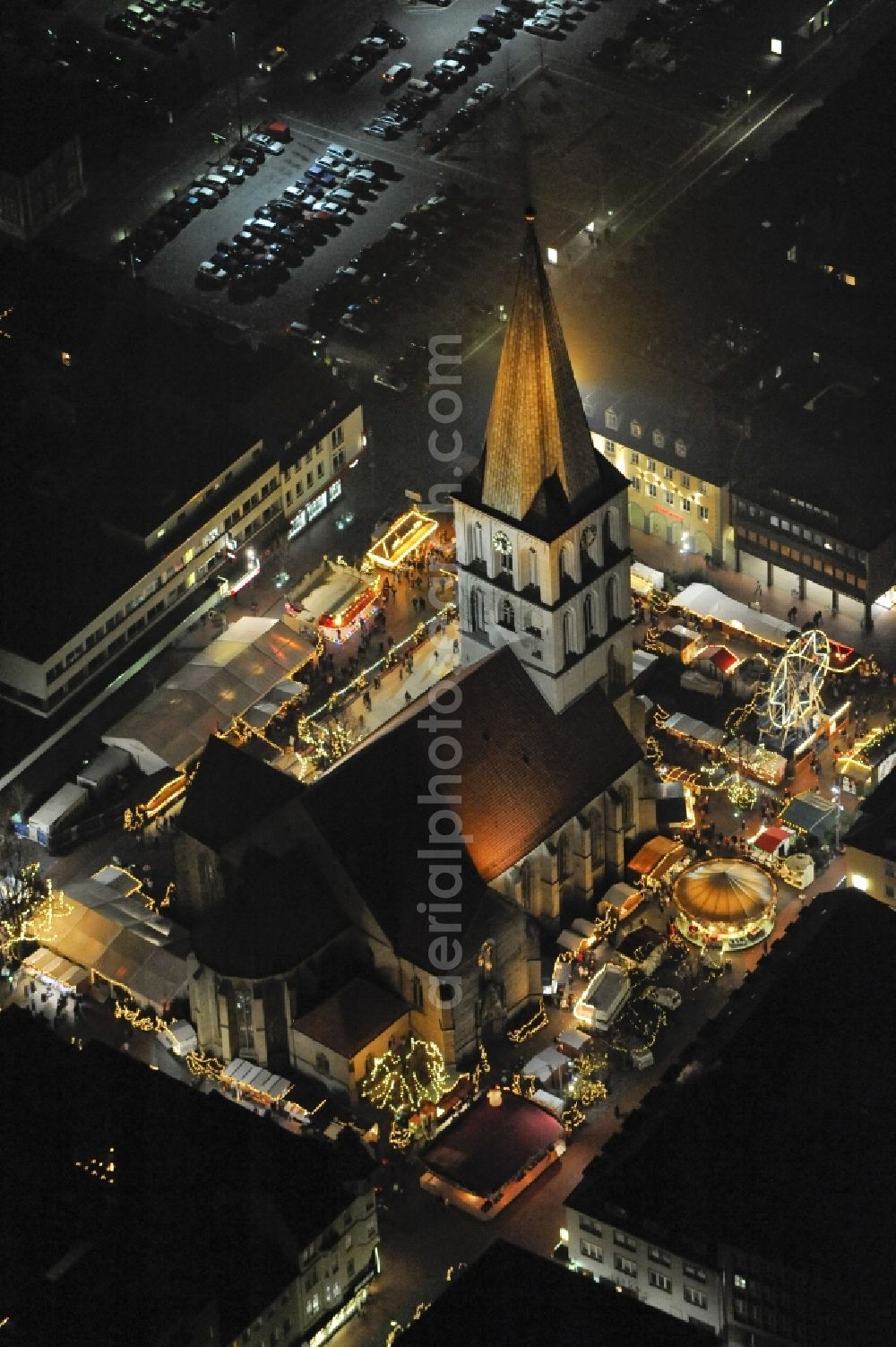 Hamm at night from the bird perspective: Night view of the city center with Christmas Market at the Church of St. Paul's Church at the Heinrich Kleist Forum in Hamm in North Rhine-Westphalia