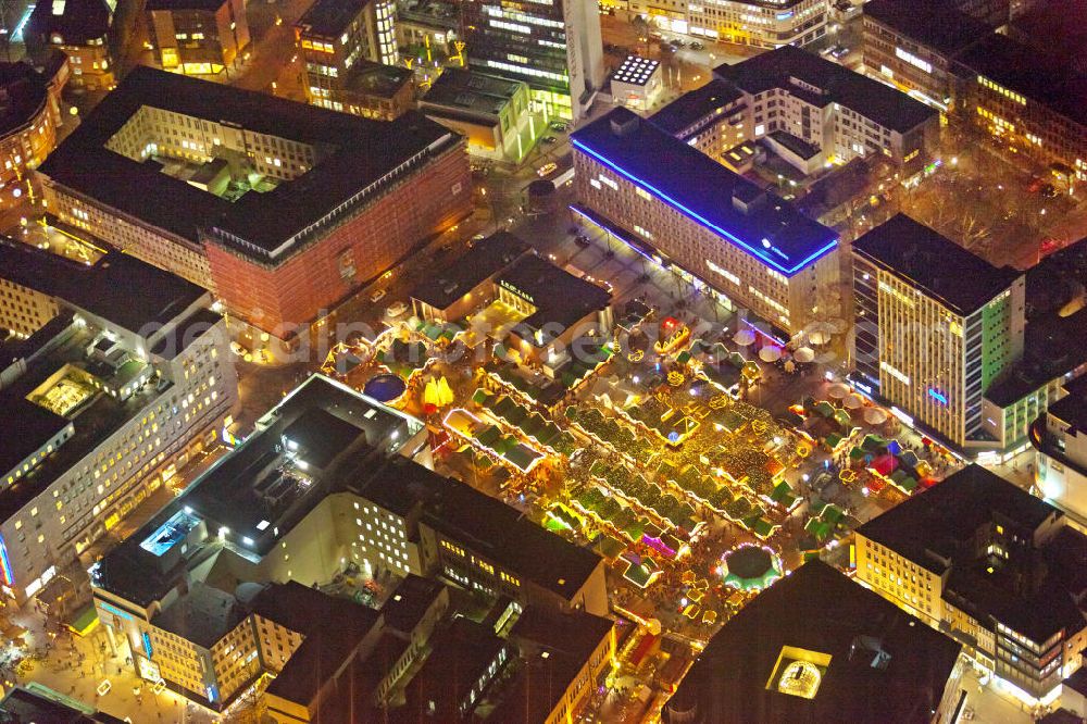 Essen at night from above - Nachtaufnahme Weihnachtsmarkt am Kennedyplatz in Essen. Night scene at Kennedy Square Christmas market in Essen.