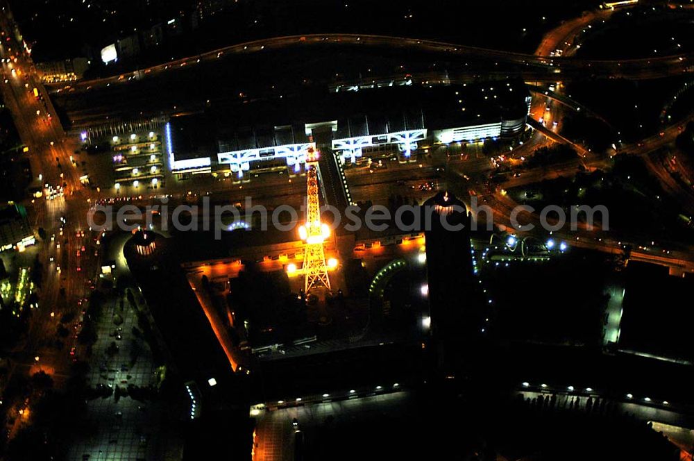 Aerial image at night Berlin - Blick auf den Berliner Funkturm und das Messegelände mit dem ICC bei Nacht.