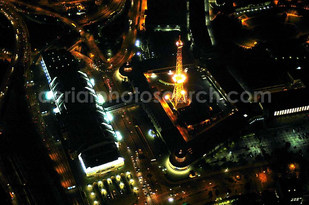 Berlin at night from above - Blick auf den Berliner Funkturm und das Messegelände mit dem ICC bei Nacht.