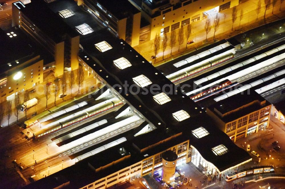 Potsdam at night from above - Night aerial image of the main station in Potsdam in the state Brandenburg