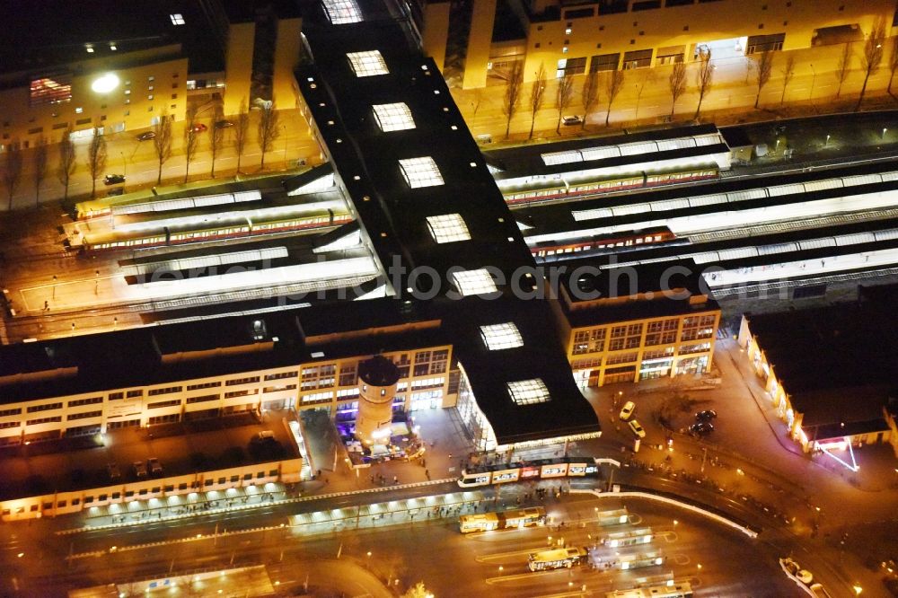 Aerial photograph at night Potsdam - Night aerial image of the main station in Potsdam in the state Brandenburg