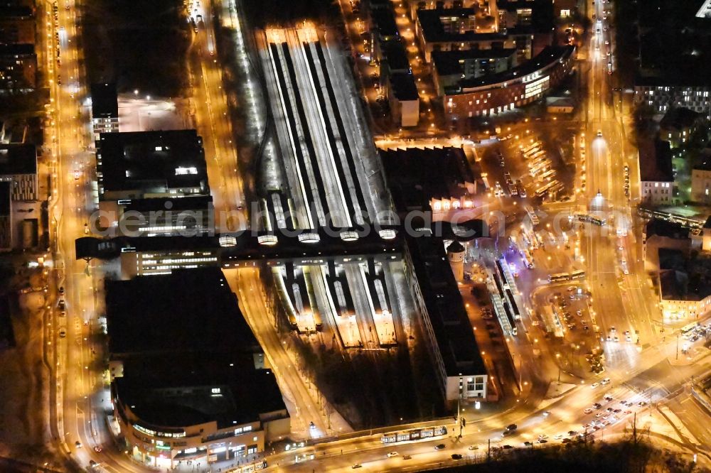 Potsdam at night from the bird perspective: Night aerial image of the main station in Potsdam in the state Brandenburg