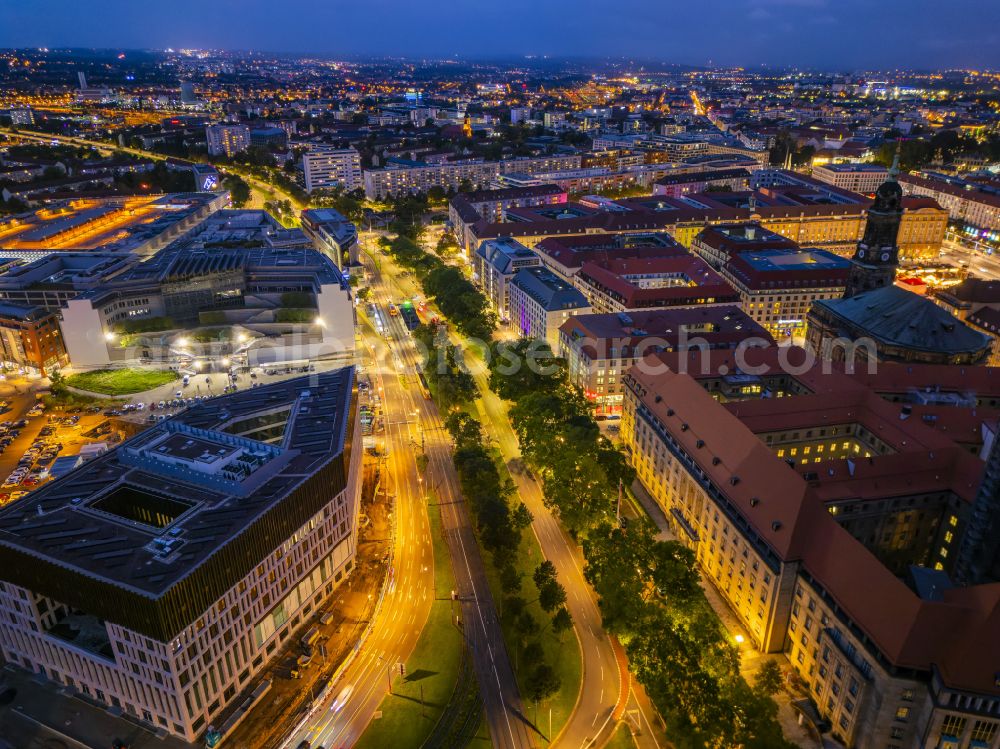 Aerial photograph at night Dresden - Night lighting new construction site Administrative buildings of the state authority Verwaltungszentrum on Ferdinandplatz on street Viktoriastrasse in Dresden in the state Saxony, Germany