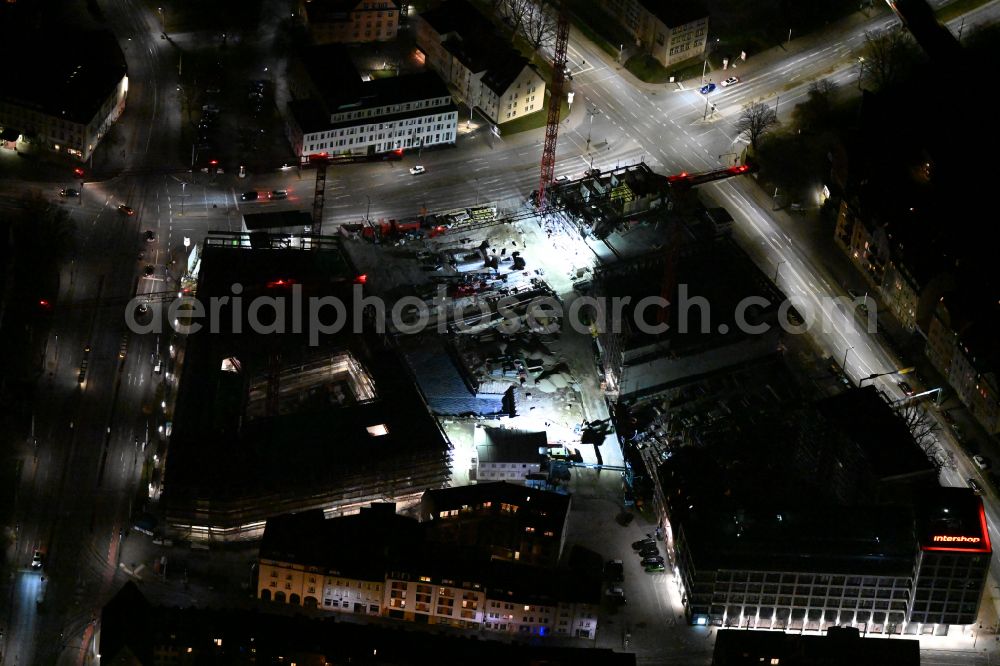 Aerial image at night Jena - Night lighting complementary new construction site on the campus-university building complex Campus Inselplatz on Loebdegraben - Steinweg in Jena in the state Thuringia, Germany