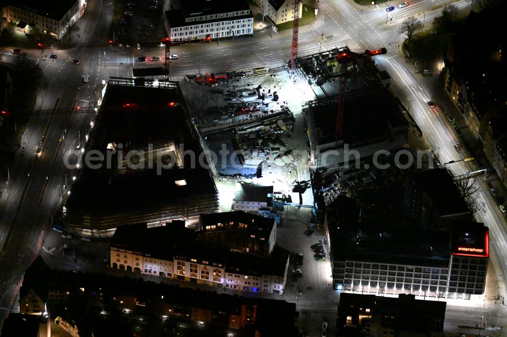 Jena at night from above - Night lighting complementary new construction site on the campus-university building complex Campus Inselplatz on Loebdegraben - Steinweg in Jena in the state Thuringia, Germany