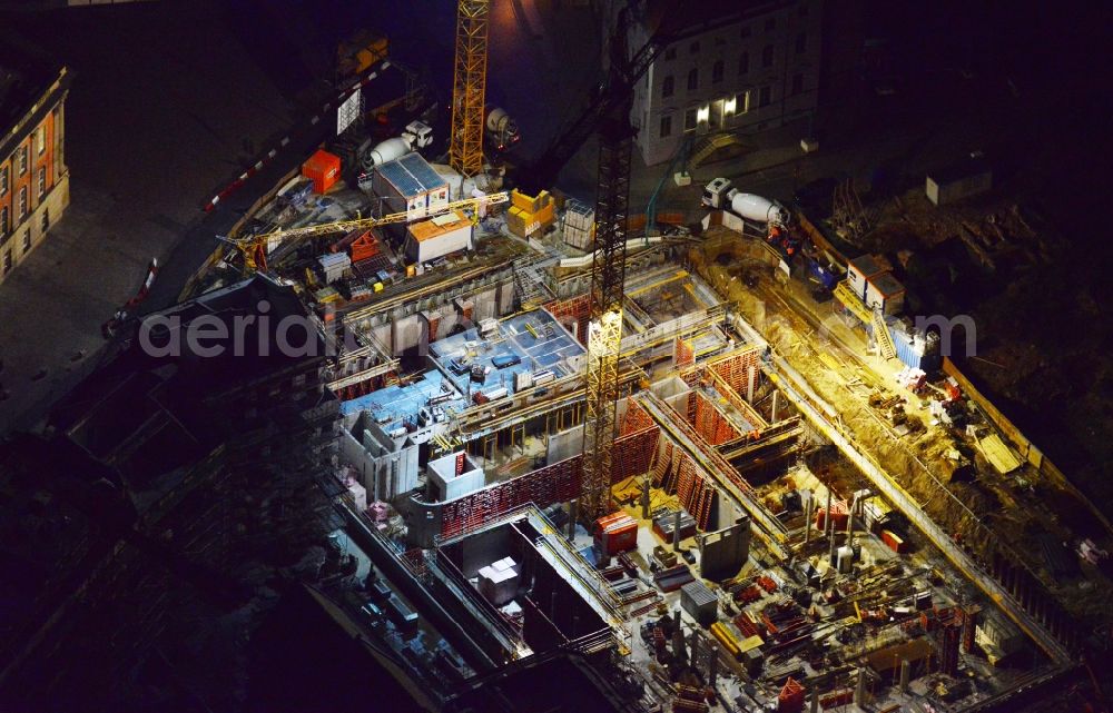 Aerial image at night Potsdam - Night lighting Construction site of Museum building ensemble Museum Barberini on Humboldtstrasse in the district Innenstadt in Potsdam in the state Brandenburg, Germany