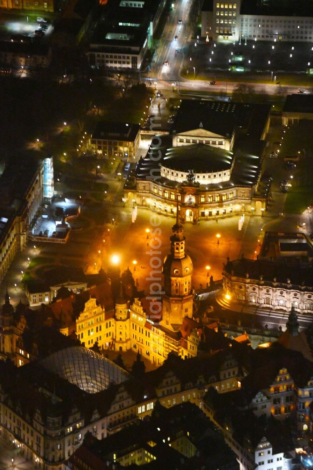 Dresden at night from the bird perspective: Night lighting Palace Residenzschloss - Taschenbergpalais in the district Altstadt in Dresden in the state Saxony, Germany