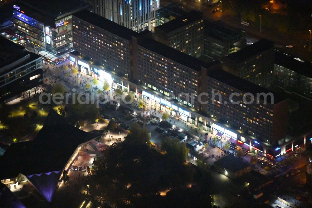 Berlin at night from the bird perspective: Night lighting Skyscrapers in the residential area of industrially manufactured settlement RathausPassagen in the district Mitte in Berlin, Germany