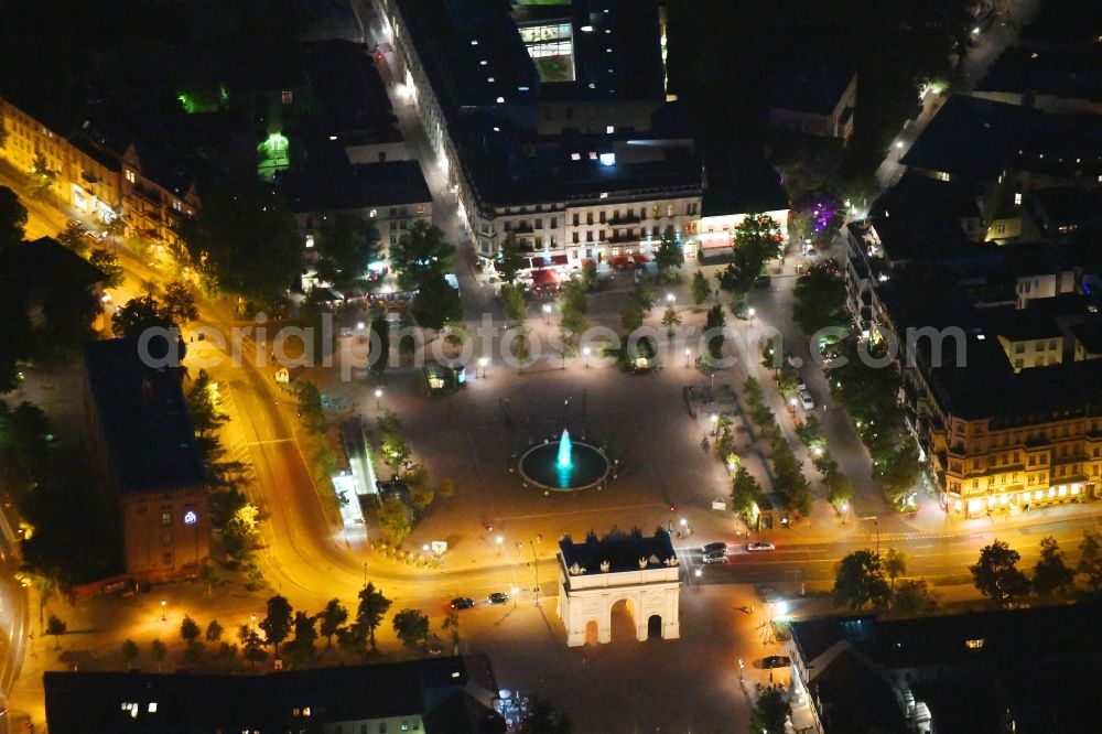 Potsdam at night from the bird perspective: Night lighting ensemble space Luisenplatz in the inner city center in Potsdam in the state Brandenburg, Germany