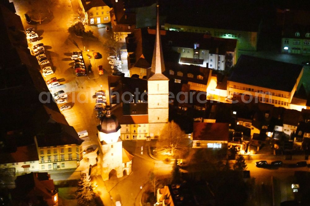 Aerial photograph at night Arnstadt - Night lighting Ensemble space Ried with dem Riedtor and Jakobsturm in the inner city center in Arnstadt in the state Thuringia, Germany