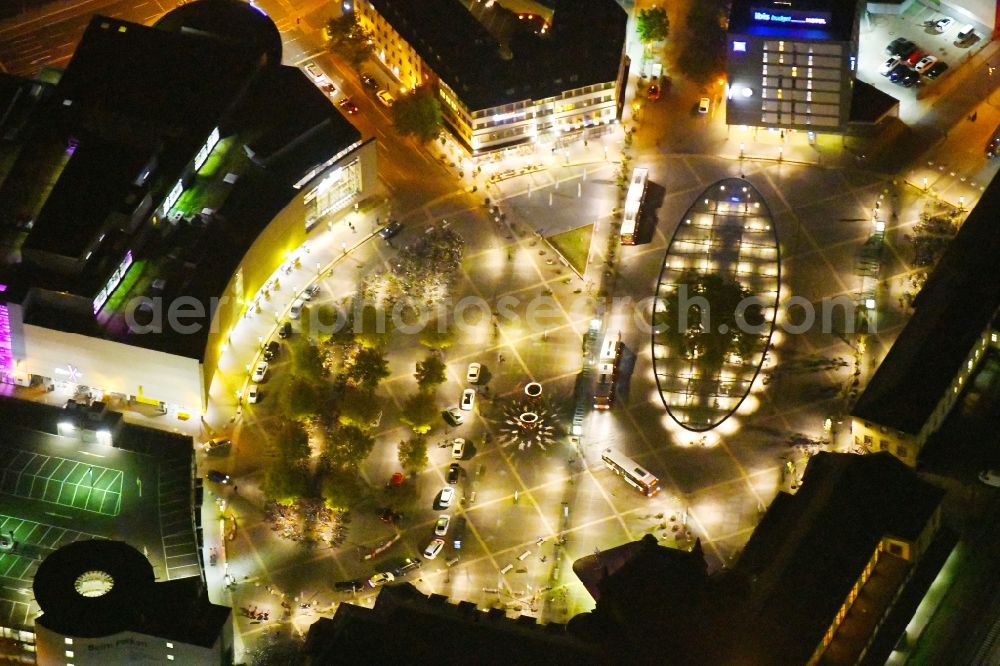 Aerial photograph at night Osnabrück - Night lighting Ensemble space Theodor-Heuss-Platz in the inner city center in the district Innenstadt in Osnabrueck in the state Lower Saxony, Germany