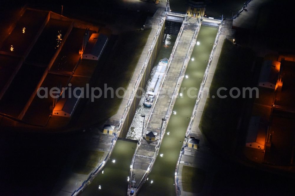 Aerial photograph at night Hohenwarthe - Night lighting Locks - plants on the banks of the waterway in Hohenwarthe in the state Saxony-Anhalt