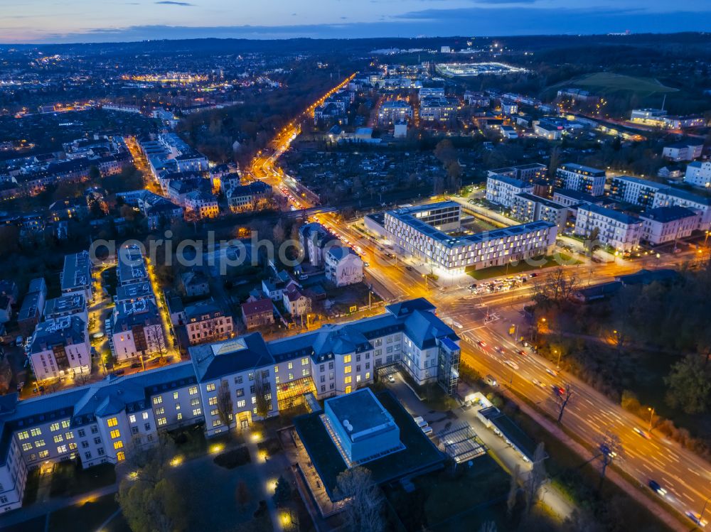 Aerial photograph at night Dresden - Night lighting school building of the Gemeinschaftsschule Campus Cordis on street Stauffenbergallee in the district Albertstadt in Dresden in the state Saxony, Germany