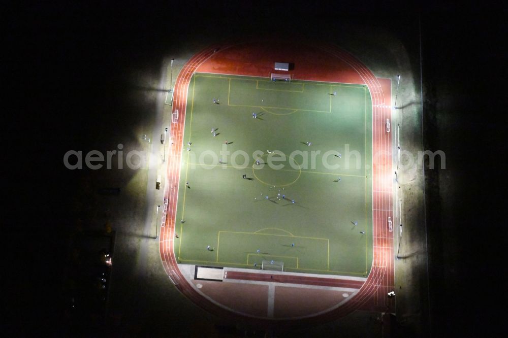 Aerial photograph at night Fürstenwalde/Spree - Night lighting Sports grounds and football pitch of BSG Pneumant Fuerstenwalde e.V. in Fuerstenwalde/Spree in the state Brandenburg, Germany