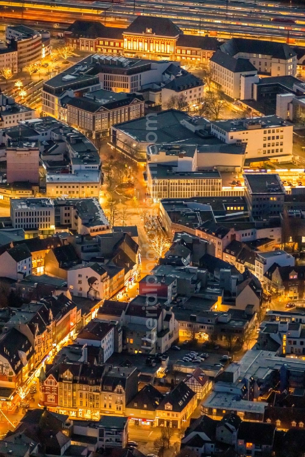 Hamm at night from the bird perspective: Night lighting city view on down town along the bahnhofstrasse in Hamm in the state North Rhine-Westphalia, Germany