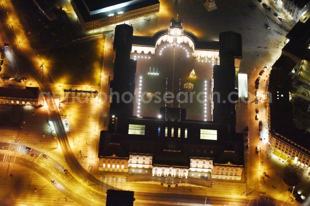 Aerial image at night Potsdam - Night lighting Night lights and illumination of the city palace and seat of the Brandenburg State Parliament in Potsdam in the federal state of Brandenburg