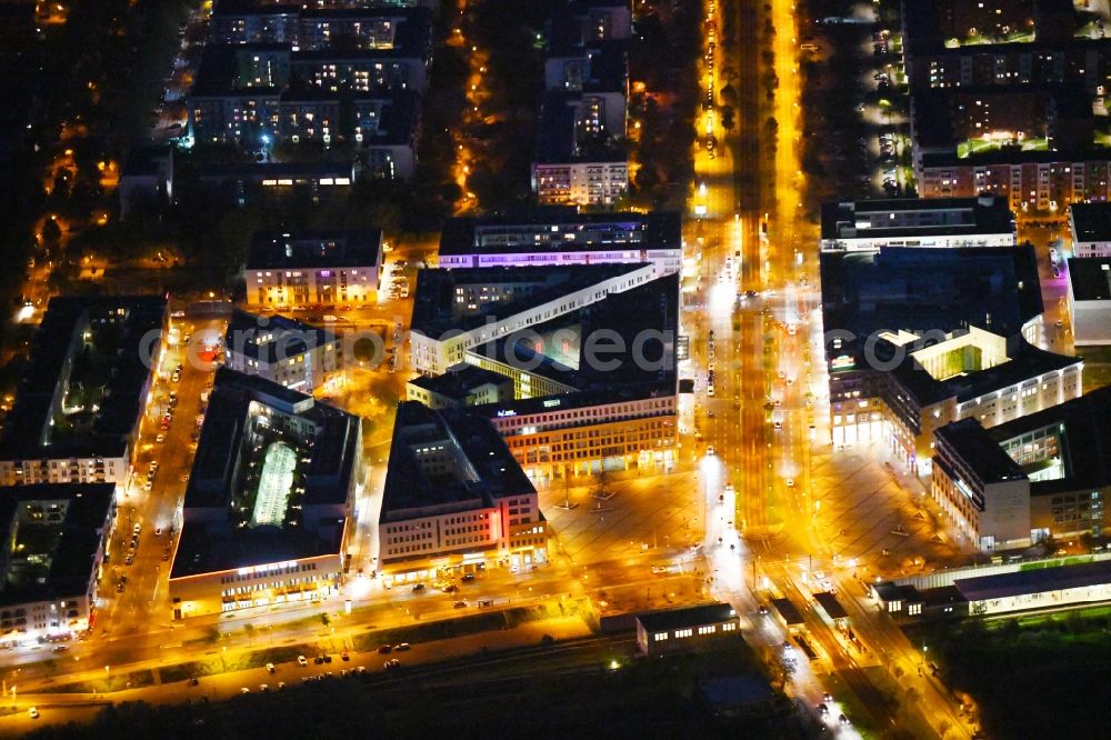 Aerial photograph at night Berlin - Night lighting ensemble space on center Helle Mitte on Alice-Salomon-Platz in the inner city center in the district Hellersdorf in Berlin, Germany