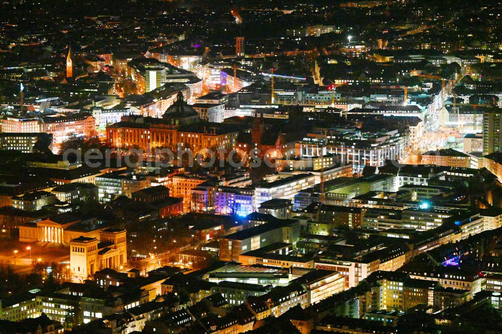 Aerial photograph at night München - Night lighting the city center in the downtown area on street Bahnhofplatz - Luisenstrasse in the district Ludwigsvorstadt-Isarvorstadt in Munich in the state Bavaria, Germany