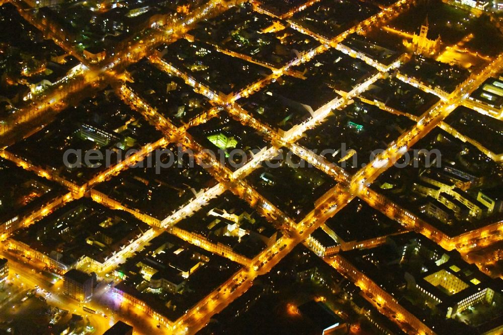 Aerial photograph at night Potsdam - Night lighting Street - road guidance Gutenbergstrasse - Brandenburger Strasse - Charlottenstrasse in the district Innenstadt in Potsdam in the state Brandenburg, Germany