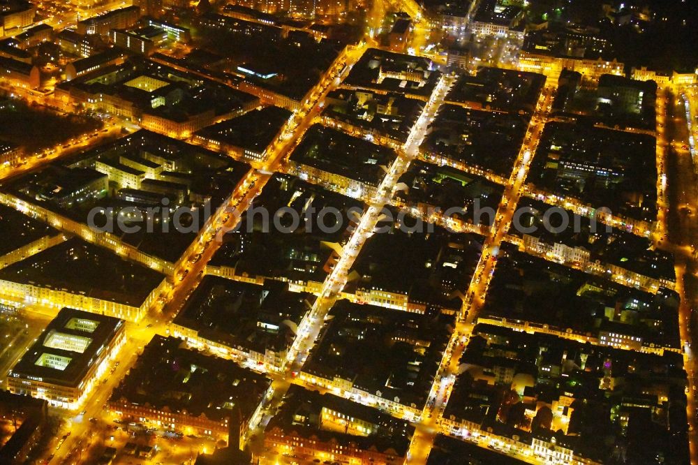 Potsdam at night from the bird perspective: Night lighting Street - road guidance Gutenbergstrasse - Brandenburger Strasse - Charlottenstrasse in the district Innenstadt in Potsdam in the state Brandenburg, Germany