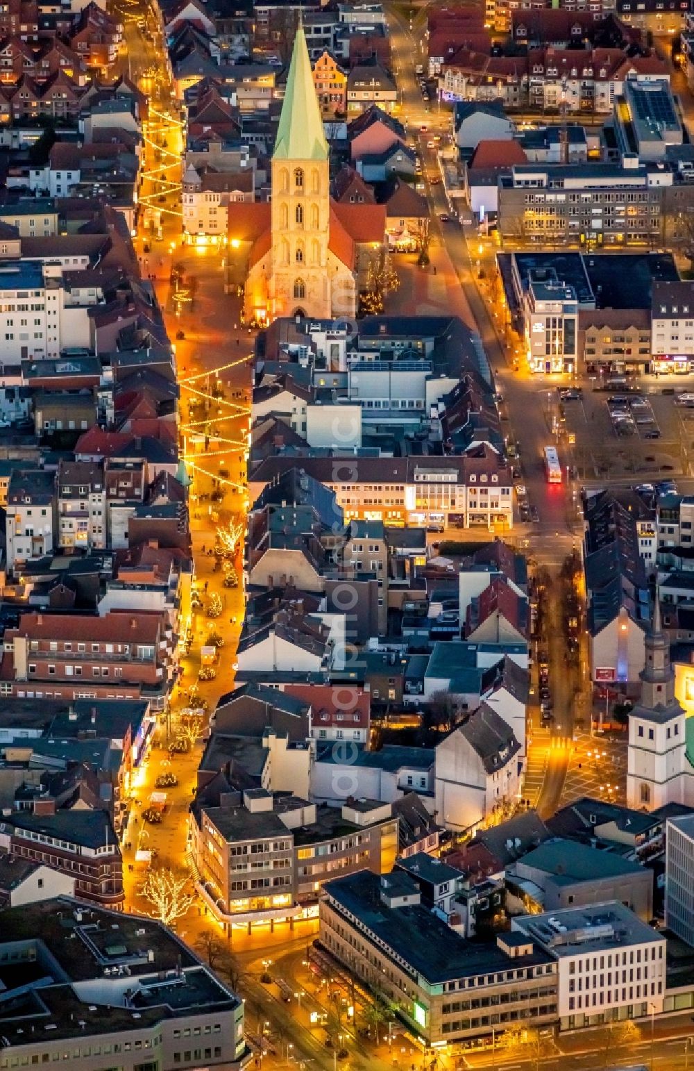 Hamm at night from the bird perspective: Night lighting street guide of famous promenade and shopping street Weststrasse in Hamm in the state North Rhine-Westphalia, Germany