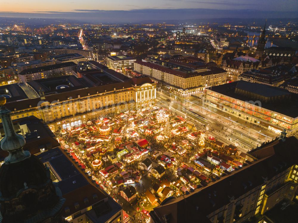 Aerial photograph at night Dresden - Night lights and lighting sales and snack stands and trading booths at the Striezelmarkt on the Altmarkt in Dresden in the federal state of Saxony, Germany