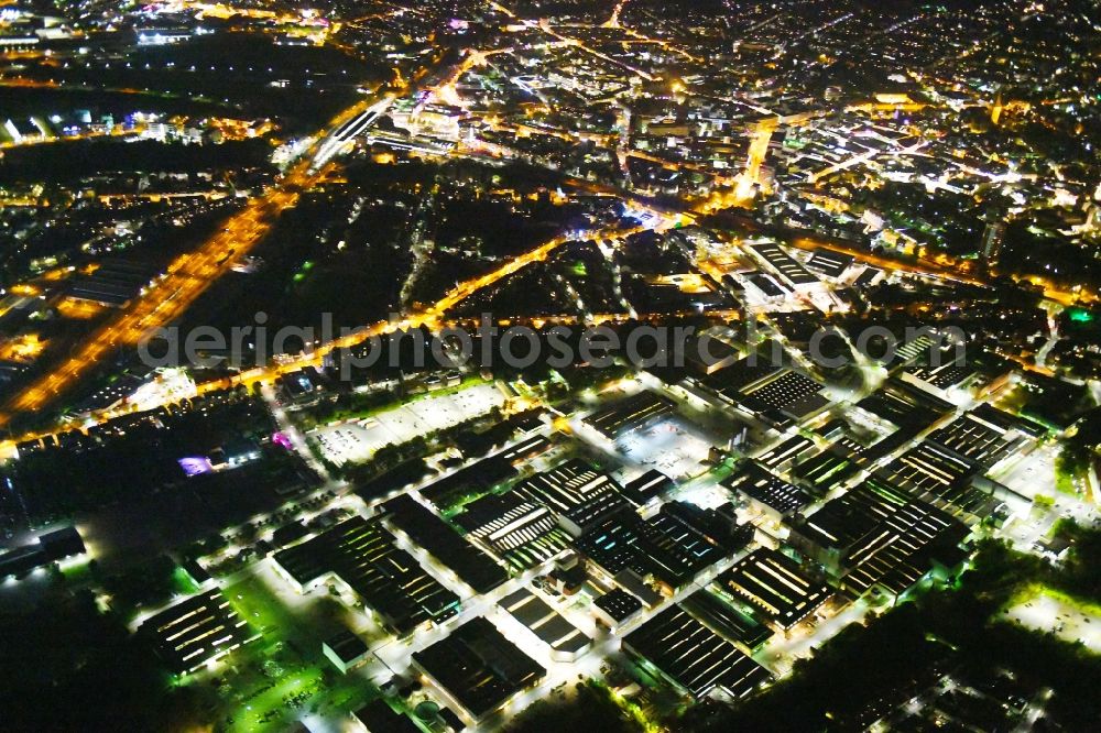 Aerial photograph at night Osnabrück - Night lighting Technical equipment and production facilities of the steelworks of KME Germany GmbH & Co. KG on Klosterstrasse in Osnabrueck in the state Lower Saxony, Germany