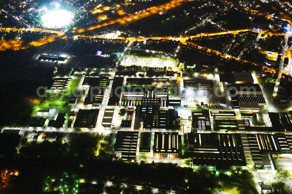 Aerial photograph at night Osnabrück - Night lighting Technical equipment and production facilities of the steelworks of KME Germany GmbH & Co. KG on Klosterstrasse in Osnabrueck in the state Lower Saxony, Germany