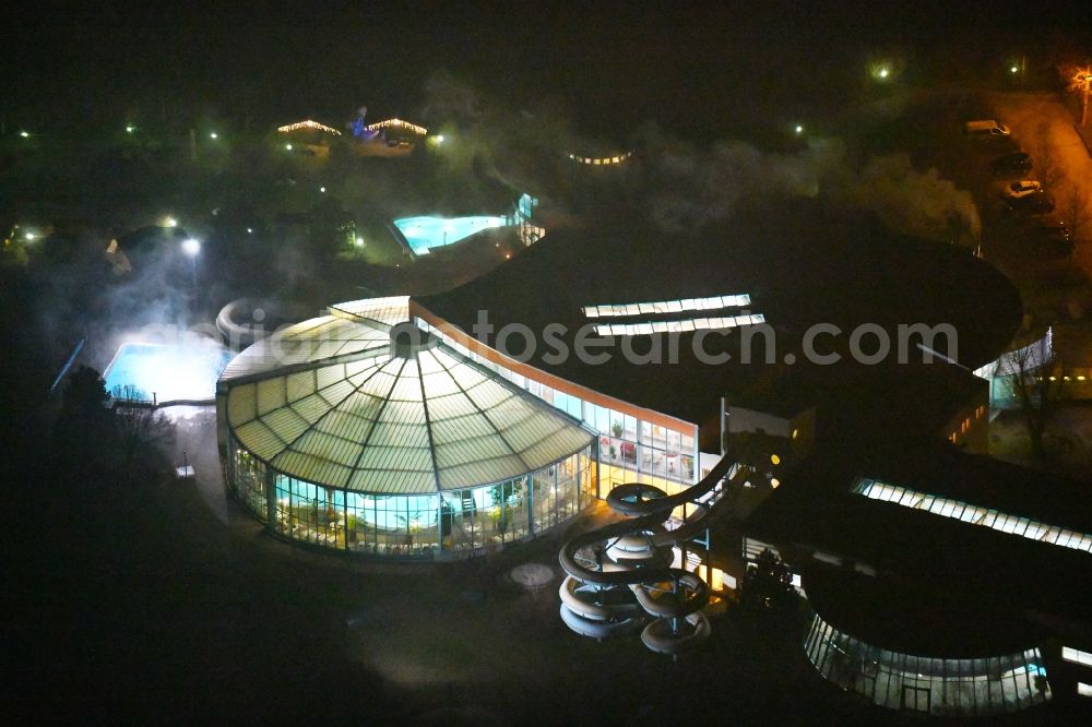 Aerial photograph at night Zeulenroda-Triebes - Night lighting Spa and swimming pools at the swimming pool of the leisure facility Waikiki Zeulenroda in Zeulenroda-Triebes in the state Thuringia, Germany