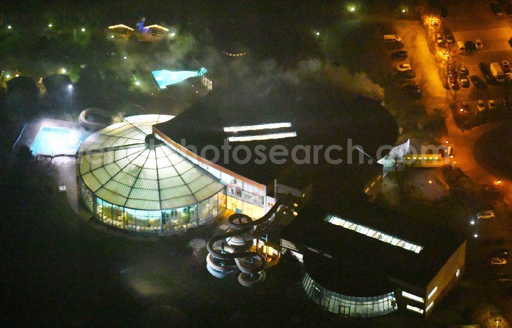 Aerial photograph at night Zeulenroda-Triebes - Night lighting Spa and swimming pools at the swimming pool of the leisure facility Waikiki Zeulenroda in Zeulenroda-Triebes in the state Thuringia, Germany