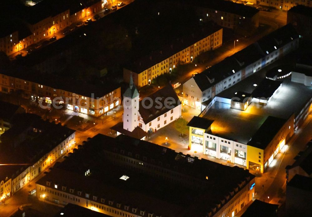 Aerial image at night Fürstenwalde/Spree - Night lighting Tourist attraction and sightseeing Altes Rathaus in Fuerstenwalde/Spree in the state Brandenburg, Germany