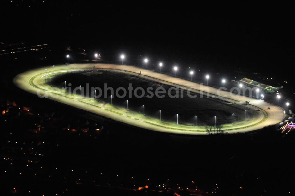 Aerial photograph at night Berlin - Nachtaufnahme der Trabrennbahn / des Pferdesportpark in Berlin Karlshorst. Night shot of the trotting course Berlin in the district of Karlshorst