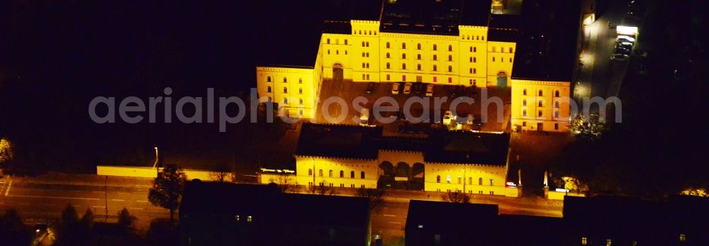 Potsdam at night from the bird perspective: Night aerial photo of the arcona Hotel am Havelufer in Potsdam in the state Brandenburg