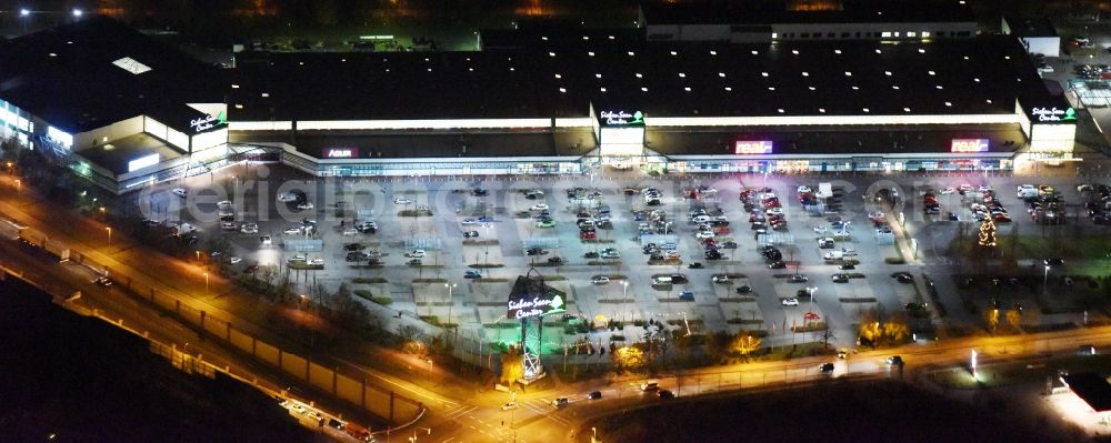 Schwerin at night from the bird perspective: Night view building of the shopping center seven seas centre in Schwerin in the state Mecklenburg - Western Pomerania