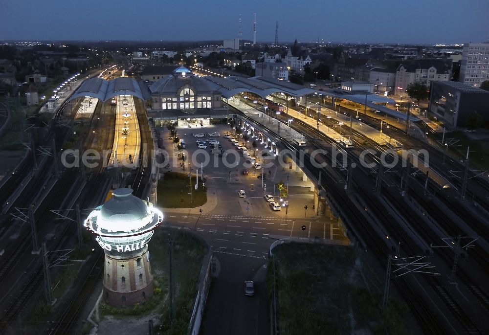 Halle (Saale) at night from the bird perspective: View of the main station in Halle ( Saale ) in the state Saxony-Anhalt at night