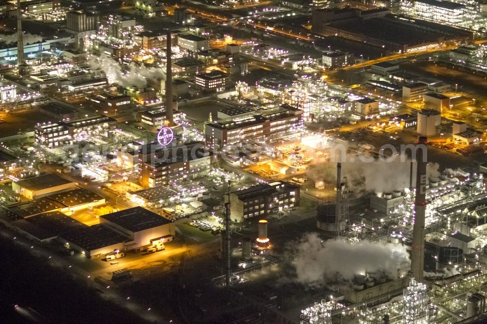 Aerial photograph at night Dormagen - Night aerial view of industrial site Chempark (formerly Bayer Dormagen or Dormagen site) in Dormagen, in North Rhine-Westphalia