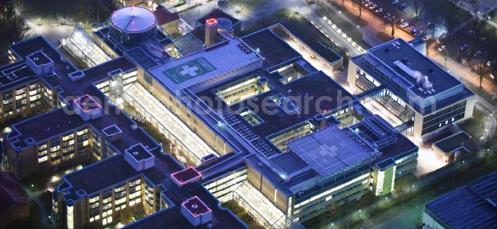 Aerial photograph at night Berlin - Night view of hospital grounds of the accident clinic in the district Marzahn-Hellersdorf in Berlin