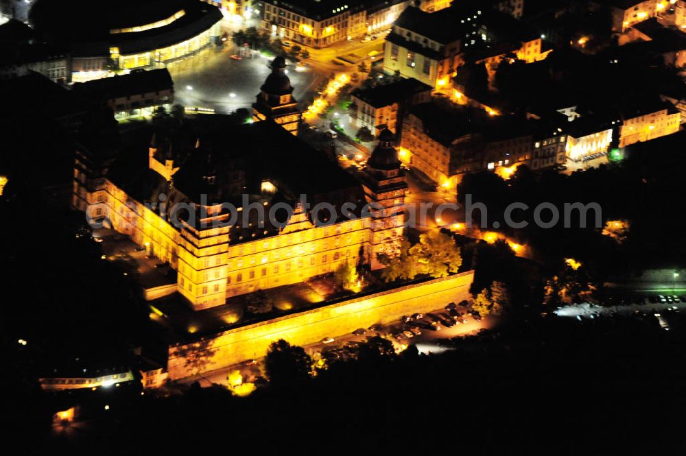 Aerial image at night Aschaffenburg - Nachtluftbild vom Schloss Johannisburg am Main. Das bedeutende Renaissanceschloss wurde von Georg Ridinger erbaut. Eigentümerin ist die Bayerische Verwaltung der staatlichen Schlösser, Gärten und Seen. Night aerial view of the castle Johannesburg.