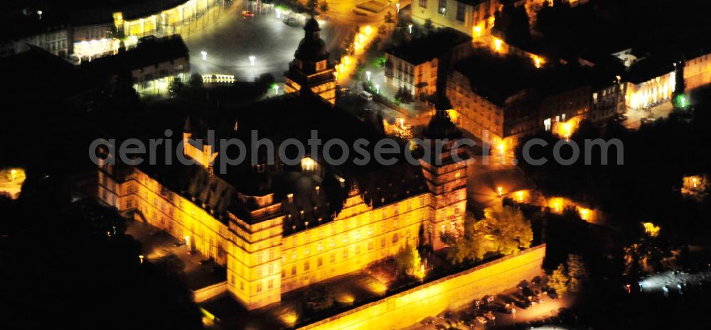 Aschaffenburg at night from above - Nachtluftbild vom Schloss Johannisburg am Main. Das bedeutende Renaissanceschloss wurde von Georg Ridinger erbaut. Eigentümerin ist die Bayerische Verwaltung der staatlichen Schlösser, Gärten und Seen. Night aerial view of the castle Johannesburg.