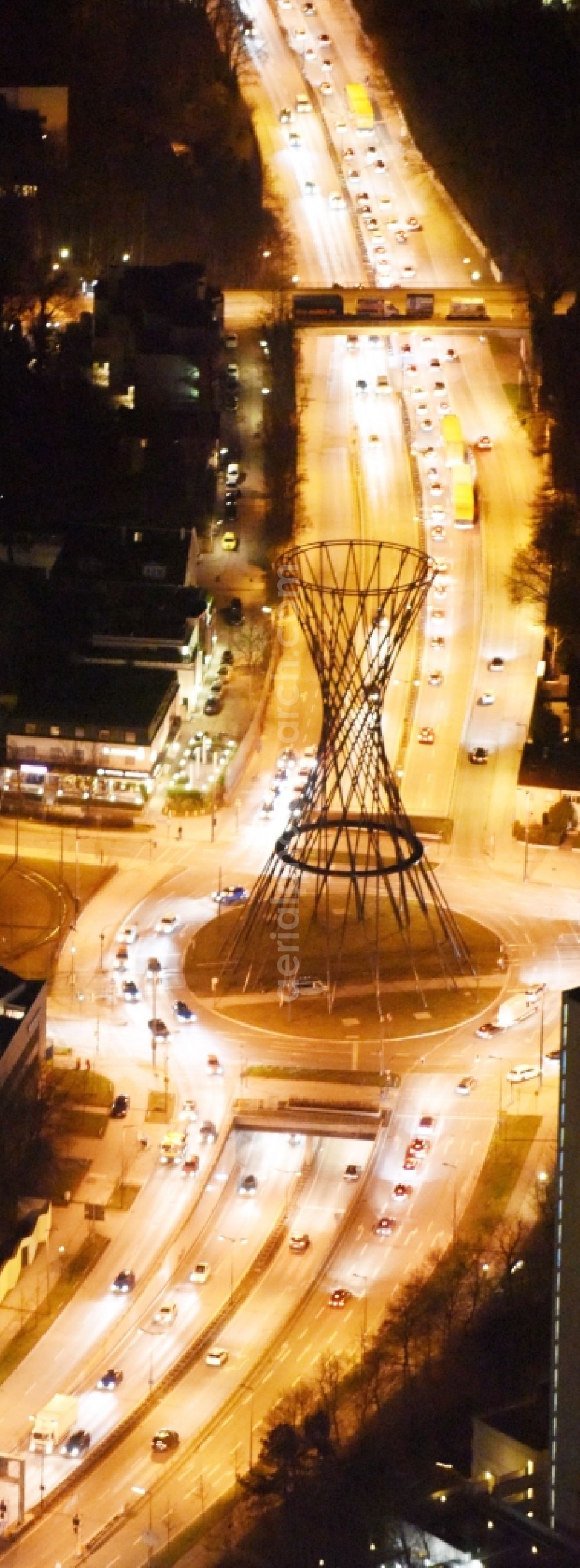 Aerial image at night München - Night view Road over the crossroads Effnerplatz - Buelowstrasse in Munich in the state Bavaria