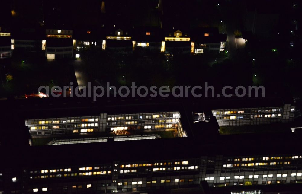 Aerial photograph at night Berlin Britz - Night aerial photo of the hospital Vivantes Klinikum Neukoelln in the district Britz in Berlin