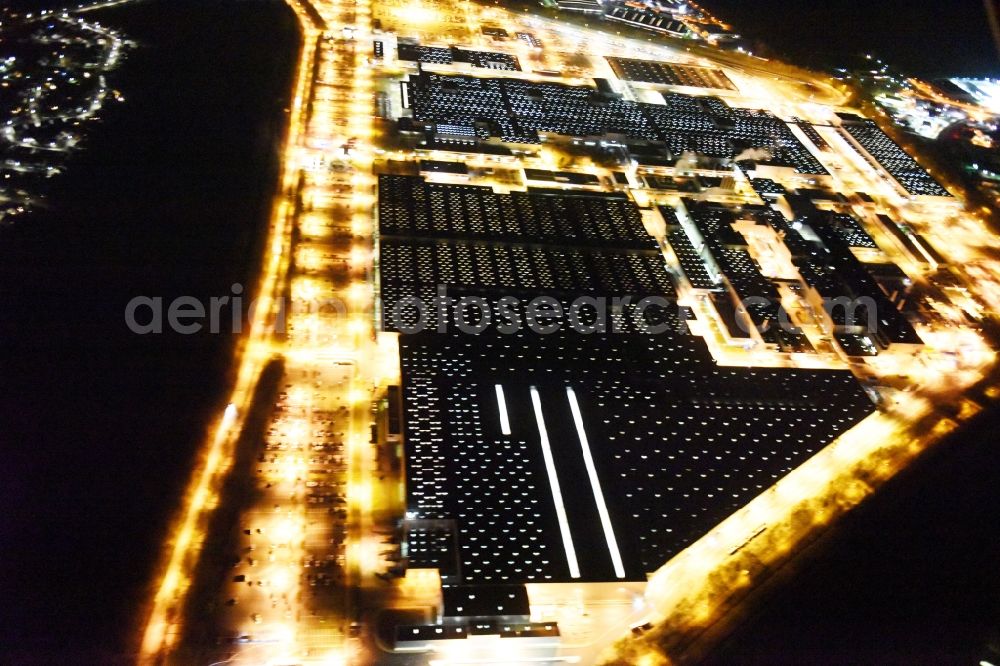 Aerial photograph at night Ingolstadt - Night view Building and production halls on the premises of AUDI AG on Ettinger Strasse in Ingolstadt in the state Bavaria