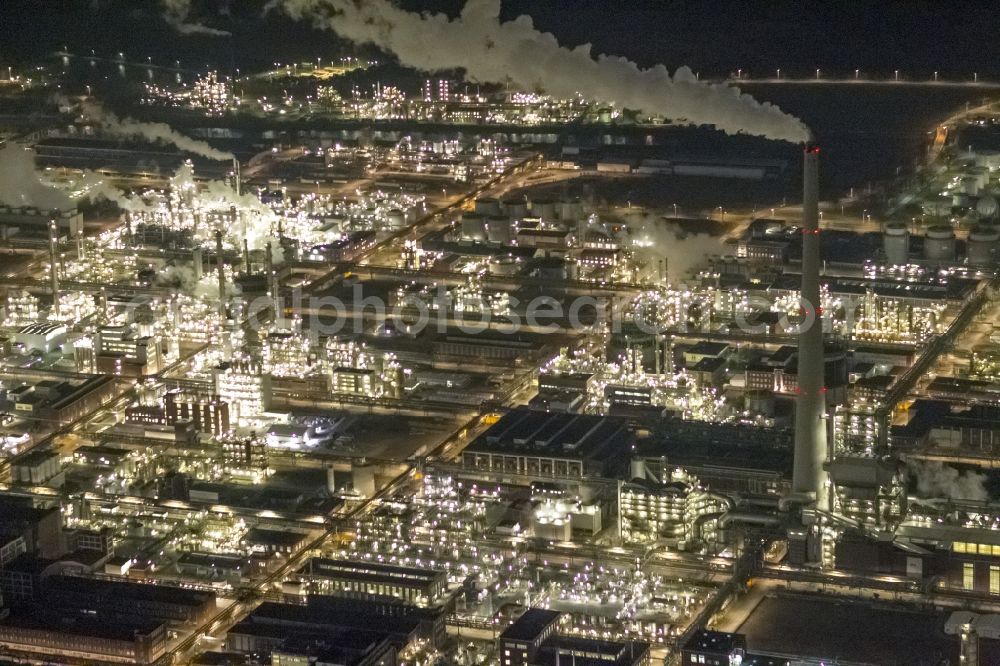 Aerial photograph at night Marl - Night Aerial view of the facilities of the Marl Chemical Park (formerly Chemische Werke Huls AG) in the Ruhr area in North Rhine-Westphalia