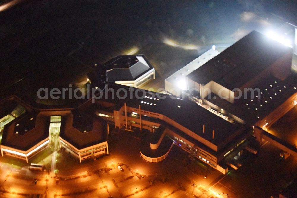 Barleben at night from above - Night lighting Building and production halls on the premises of the chemical manufacturers Salutas Pharma GmbH an der Otto-von-Guericke-Allee in the district Suelzegrund in Barleben in the state Saxony-Anhalt