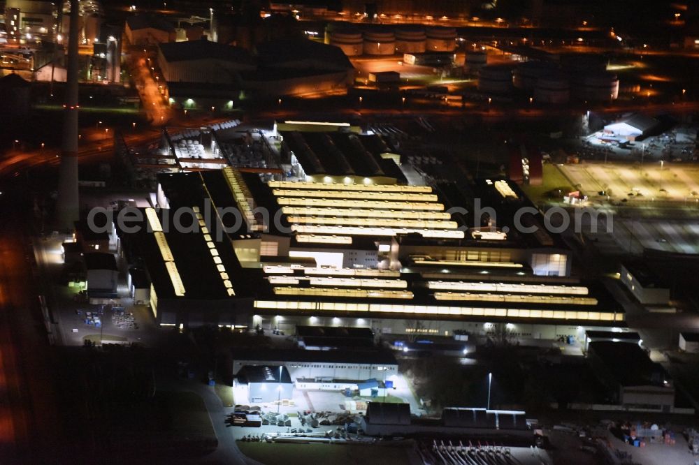 Magdeburg at night from above - Night lighting premises of the wind turbine manufacturer ENERCON GmbH in Magdeburg in Saxony-Anhalt