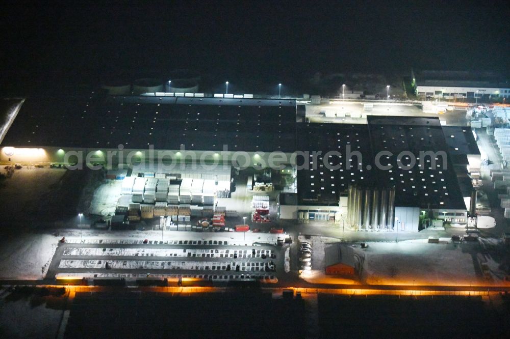 Aerial image at night Tanna - Night lighting Building and production halls on the premises GEALAN Tanna Fenster-Systeme GmbH in Industriegebiet Kapelle in Tanna in the state Thuringia, Germany