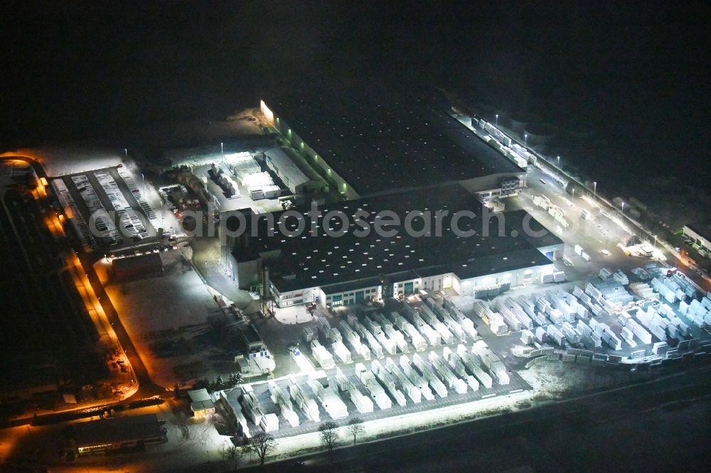 Aerial photograph at night Tanna - Night lighting Building and production halls on the premises GEALAN Tanna Fenster-Systeme GmbH in Industriegebiet Kapelle in Tanna in the state Thuringia, Germany