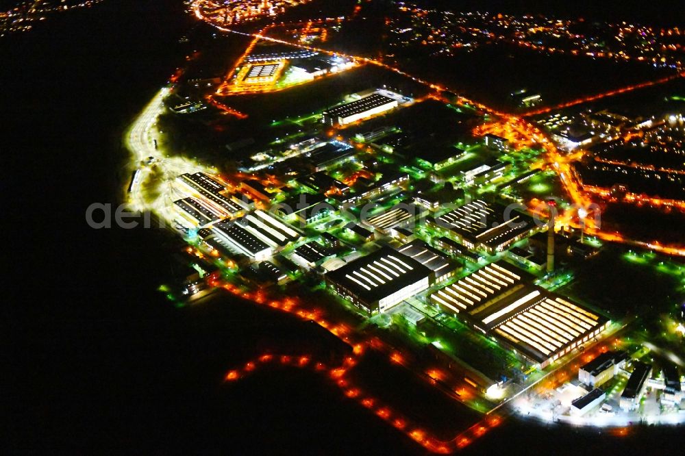 Hennigsdorf at night from above - Night lighting Building and production halls on the premises on Rathenaupark - Technologiepark in Hennigsdorf in the state Brandenburg, Germany