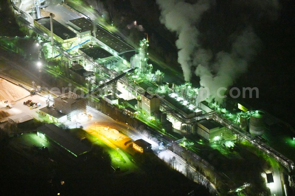 Aerial photograph at night Blankenstein - Night lighting Building and production halls on the premises of Zellstoff- and Papierfabrik Rosenthal GmbH on Hauptstrasse in Blankenstein in the state Thuringia, Germany